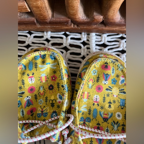 🦋🪲toddler girl size 9 Hey Dudes with BUGS! 🐞🐝 - Picture 4 of 7